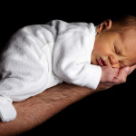 https://www.publicdomainpictures.net/view-image.php?image=19220&picture=newborn-baby-on-an-arm